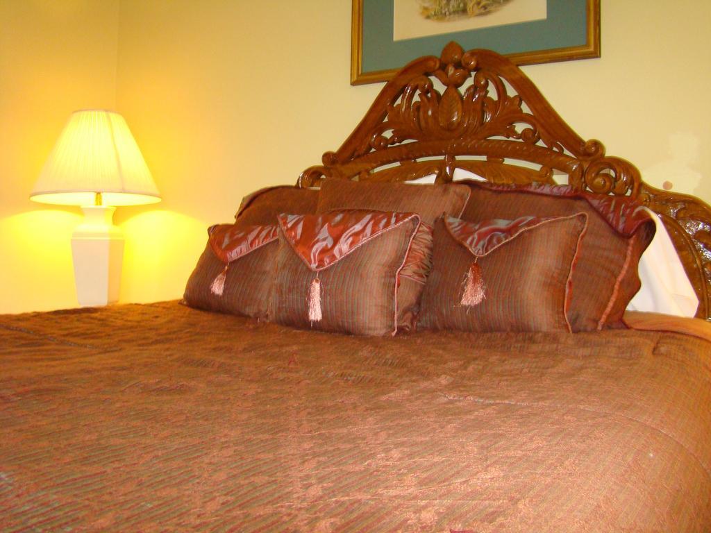 Happy Trails Motel Ludlow Room photo
